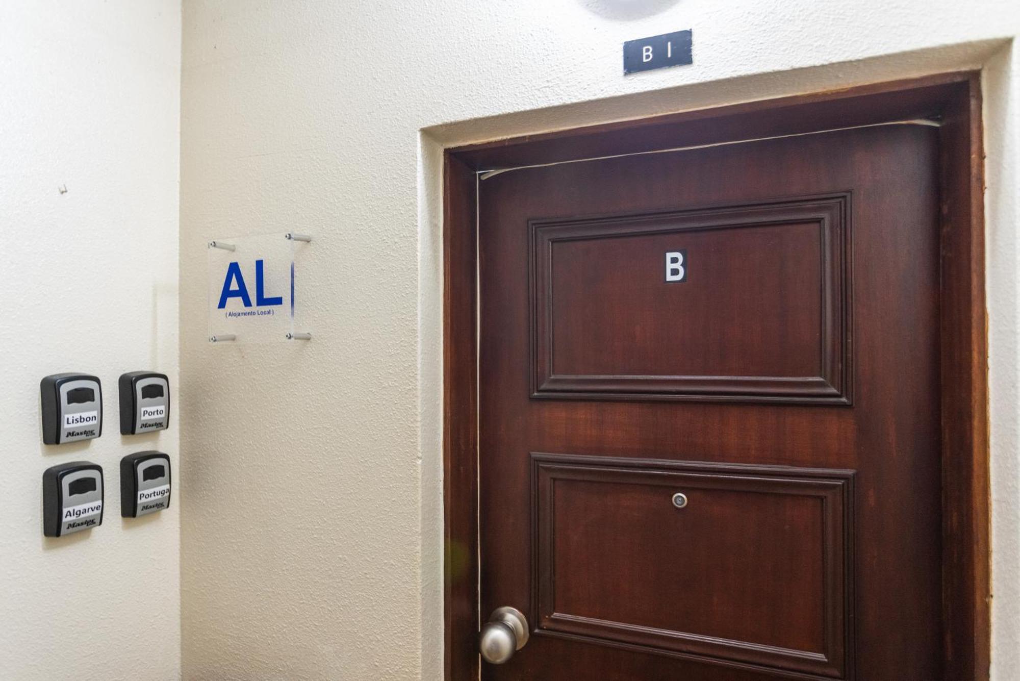 Bnb Homes Praia Da Rocha Beach Bright Apartment 50 M Away From The Ocean Portimão Eksteriør billede
